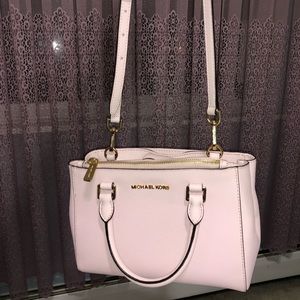 Michael Kors Satchel/ Crossbody!!